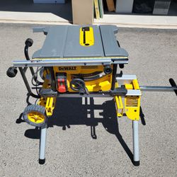 DeWalt Portable Table Saw