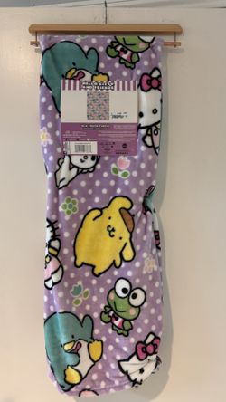 Hello Kitty Blanket 50inx70in
