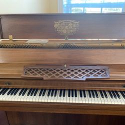 Piano - Upright