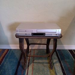Insignia Dual DVD and VHS Player