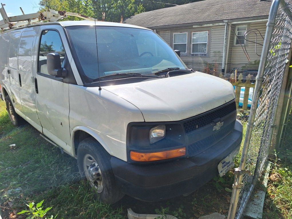 2013 Chevrolet Express 2500
