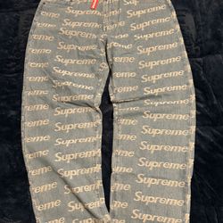 Supreme Baggy Logo Jeans 