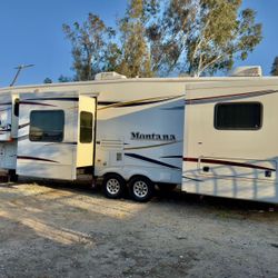 2012 Keystone Montana Fifth Wheel / Rv/ Travel Trailer 