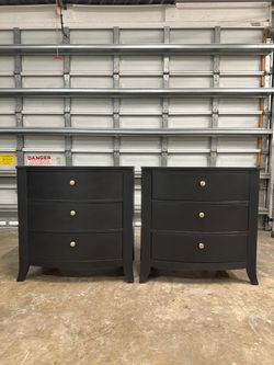 Set of 2 Black 3-Drawer Nightstands / Dressers