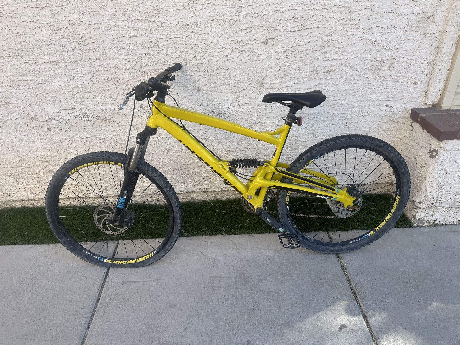 Yellow Diamondback Full Suspension Mountain Bike