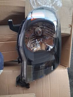 2005-2011 Toyota Tacoma  Headlights