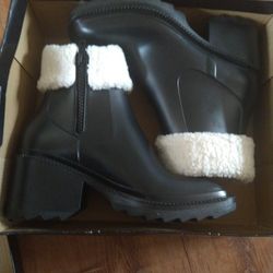 FASHION  INC Black Ankle Boots 