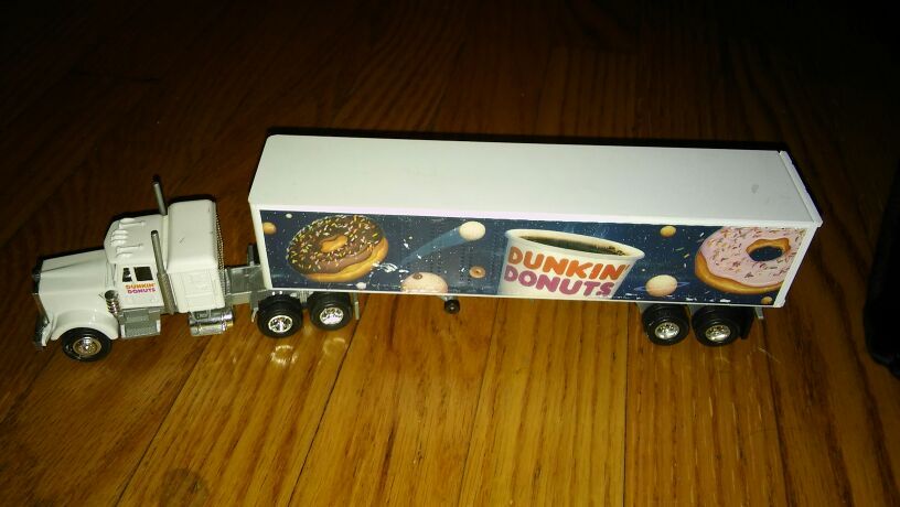 1995 Dunkin Donuts Tractor Trailer
