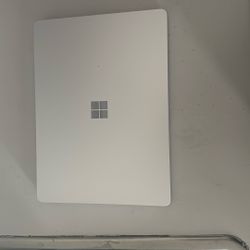 MacBook     ***MICROSOFT SURFACE LAPTOP***