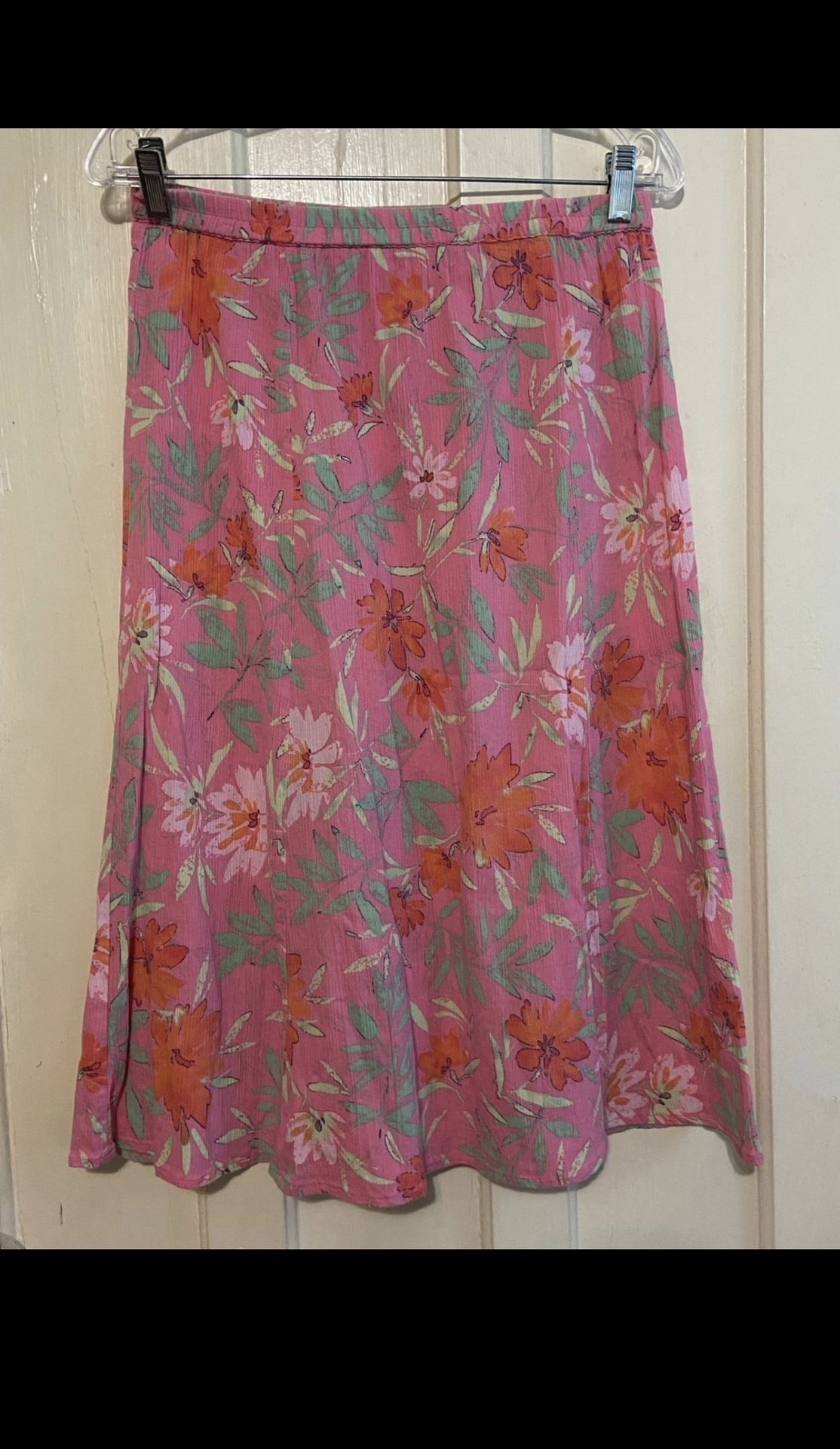Appleseed’s women’s floral midi skirt Medium petite 💯 % Cotton