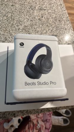 Brand New Mac Book Air & Beats