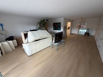 Vinyl flooring