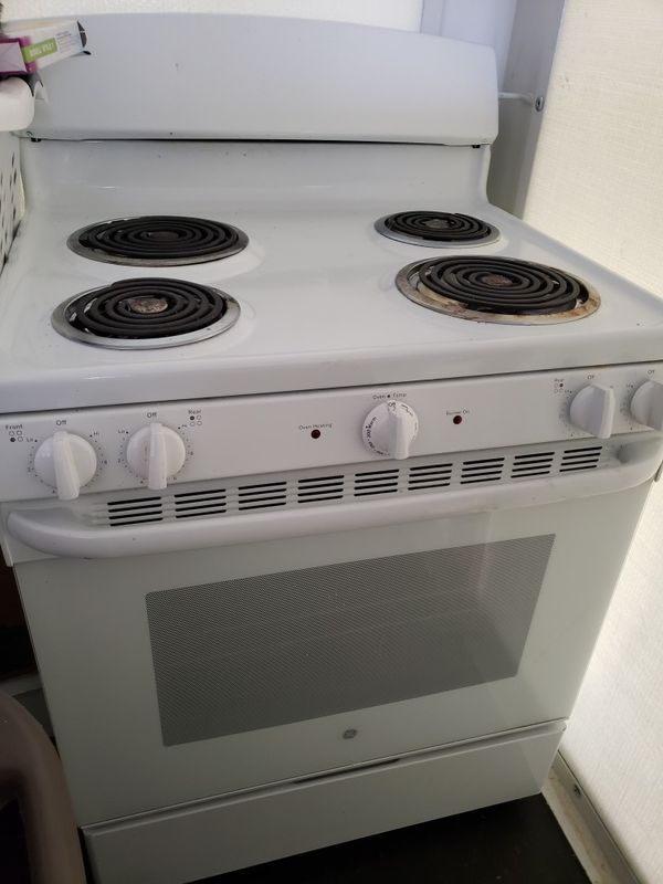 GE Electric Freestanding Range ADA Compliant for Sale in Lynnwood