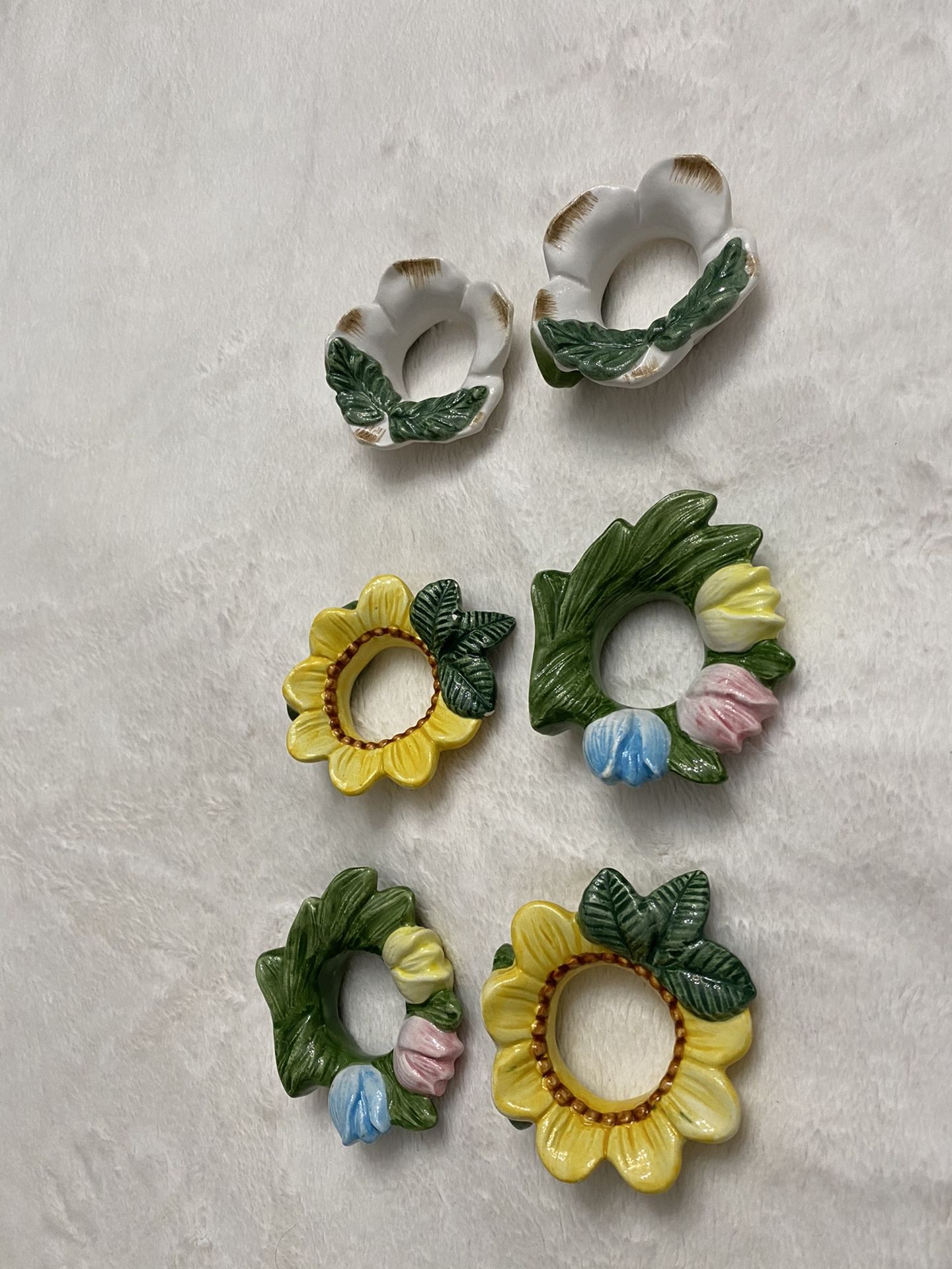 Set of six vintage napkin rings