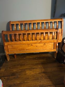 Queen bedroom set w/Mirror