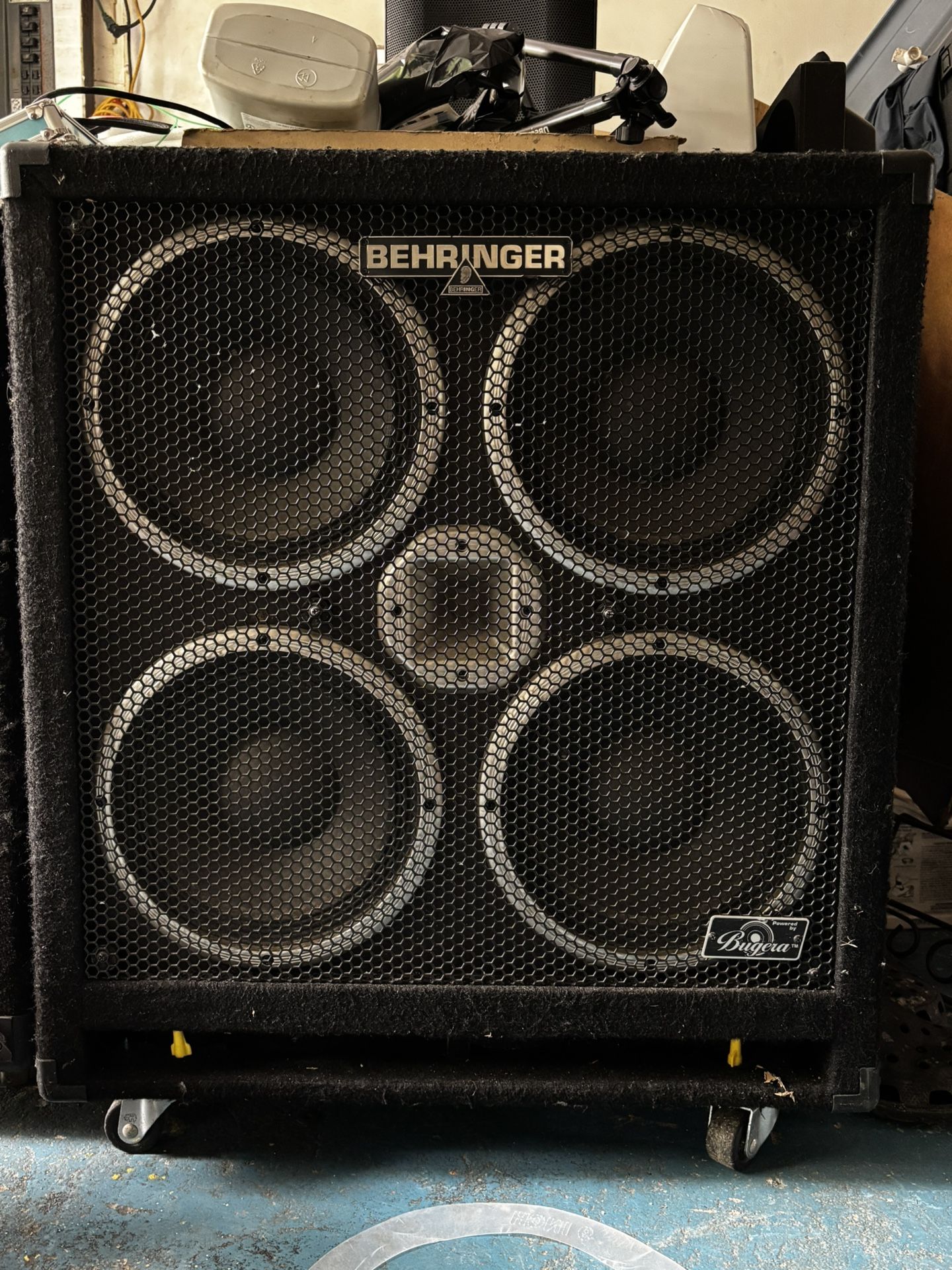 Behringer BB410