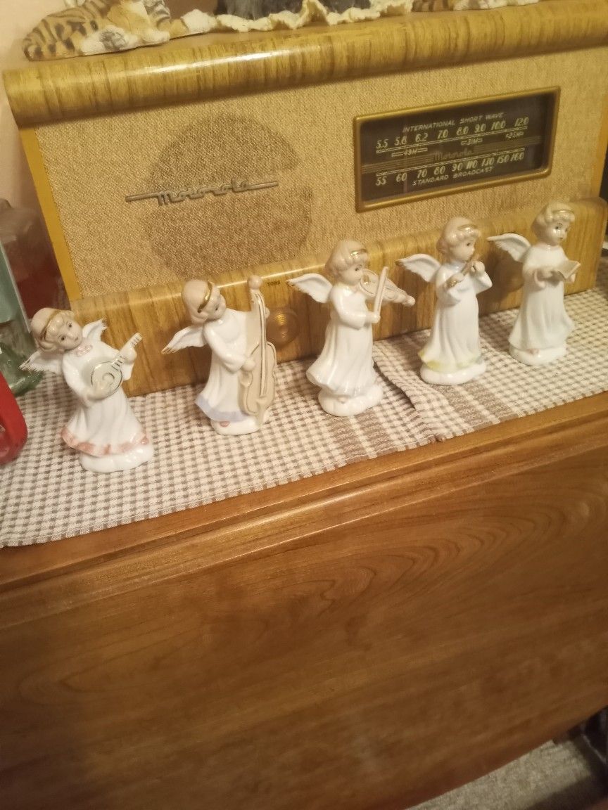 Five Musical Angels