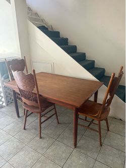 Kitchen table