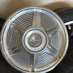 1960s Ford Mustang hubcabs