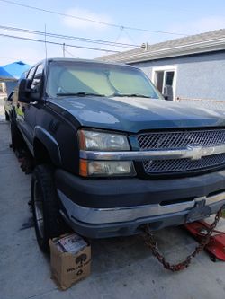 2003 Chevrolet Silverado 2500hd 4x4 diesel