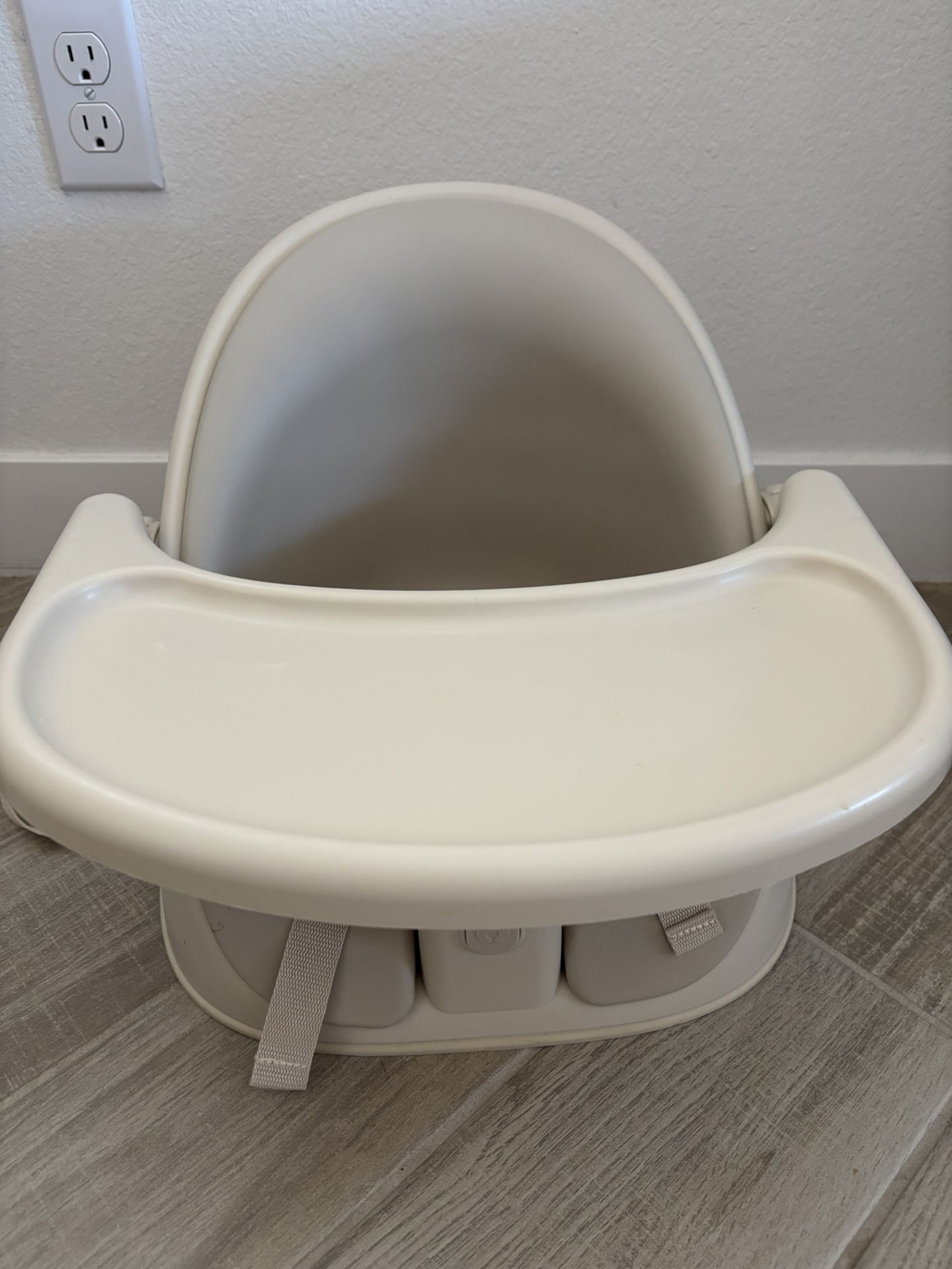 Boppy Booster Seat 