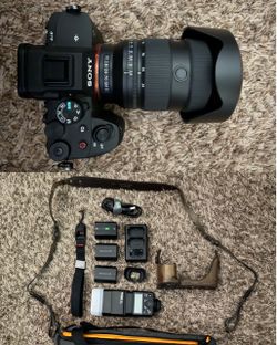Sony A7IV + Sony FE 2.8 / 24-70mm GM II & Extras