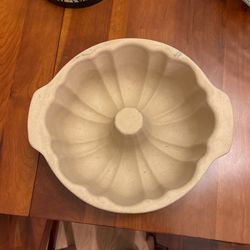 Unused pampered Chef Bundt Pan