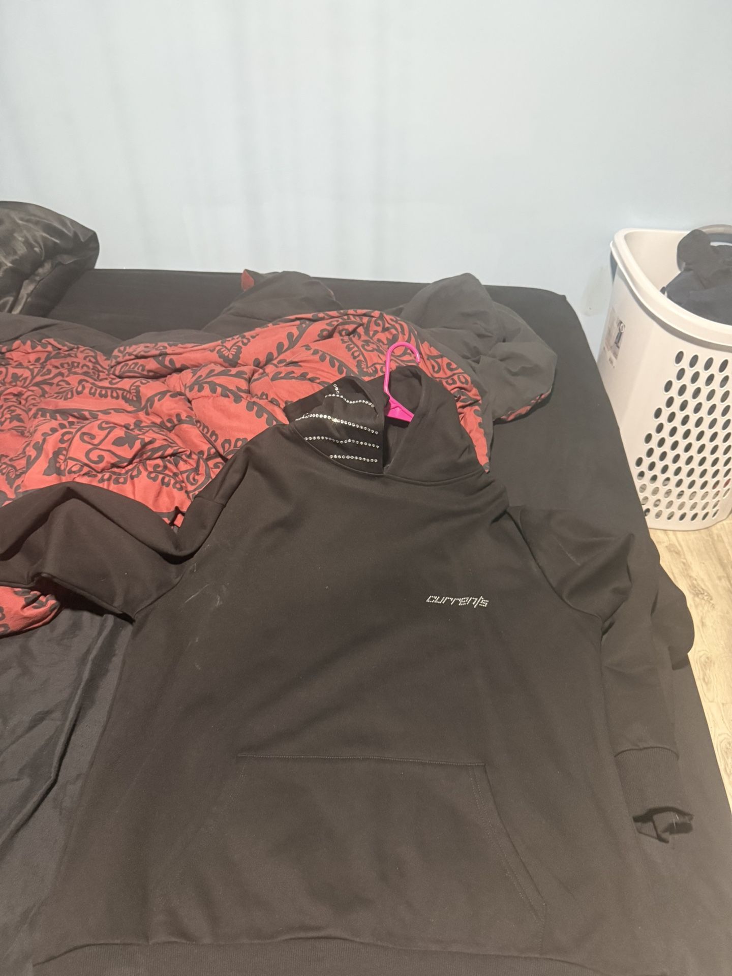 currents hoodie