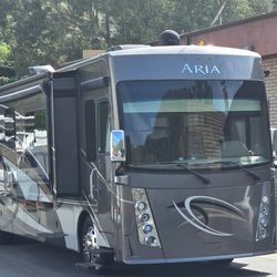 2017 Thor Motor Coach Aria