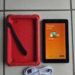 Good Working Amazon Fire 7 Tablet Micro SD Expansion Slot USB Charging Cable And Silicon Case
