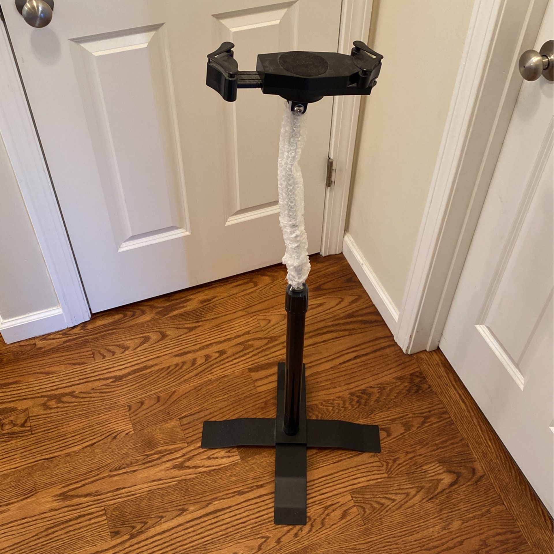 iPad/tablet Stand With Adjustable Neck 