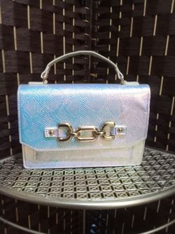 Handbag. W/ straps