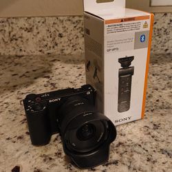 Sony ZV-E10 II Mirrorless Camera with 11mm f/1.8