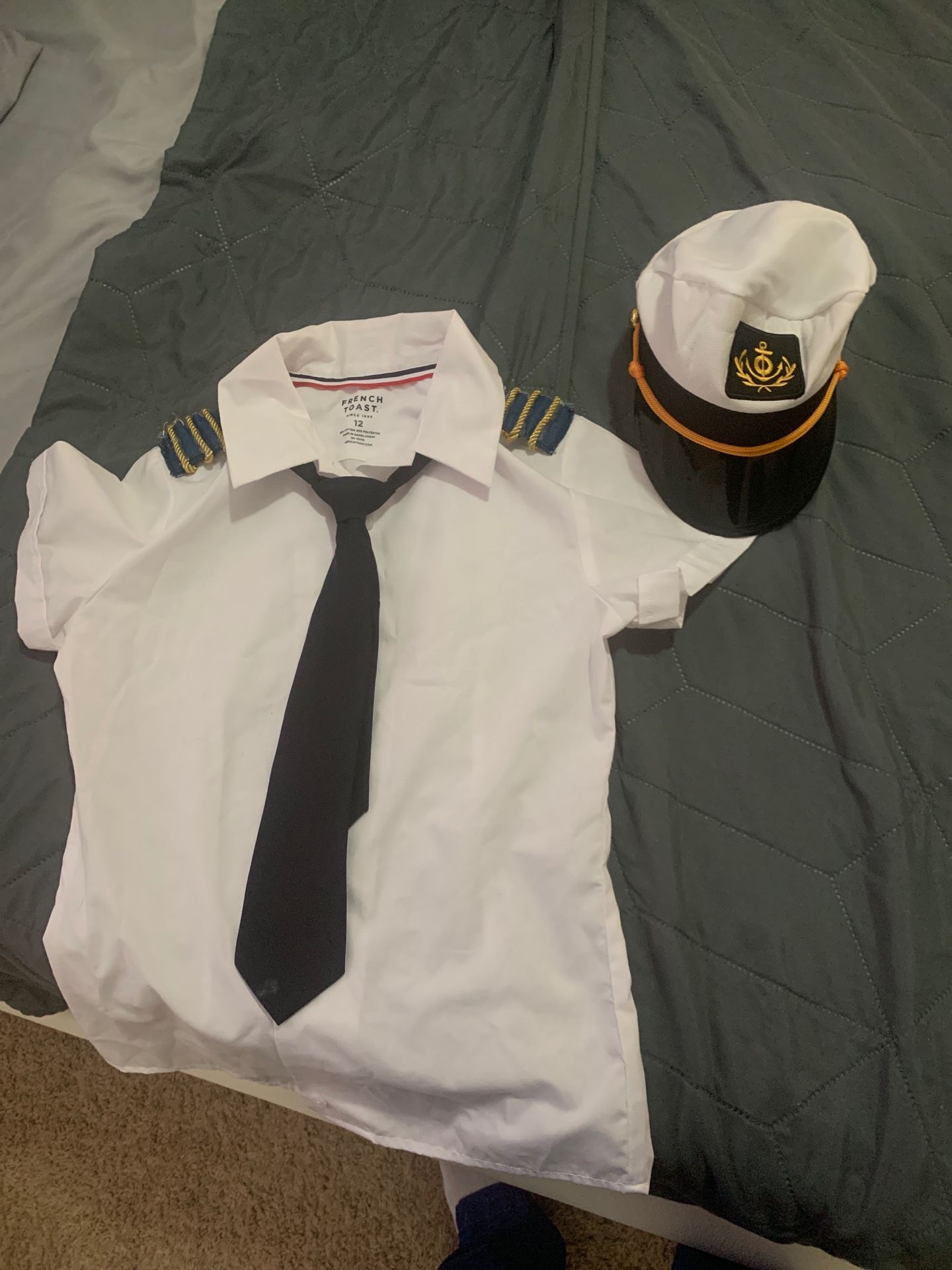Pilot costume size 12