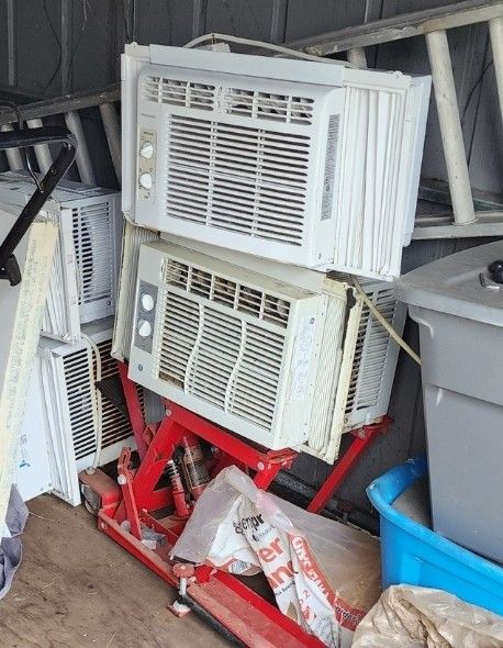 3x  Air Conditioner Window Units 