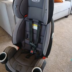 
Baby car seat
