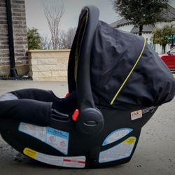 Graco Click Connect 35 Infant Car Seat With Base
