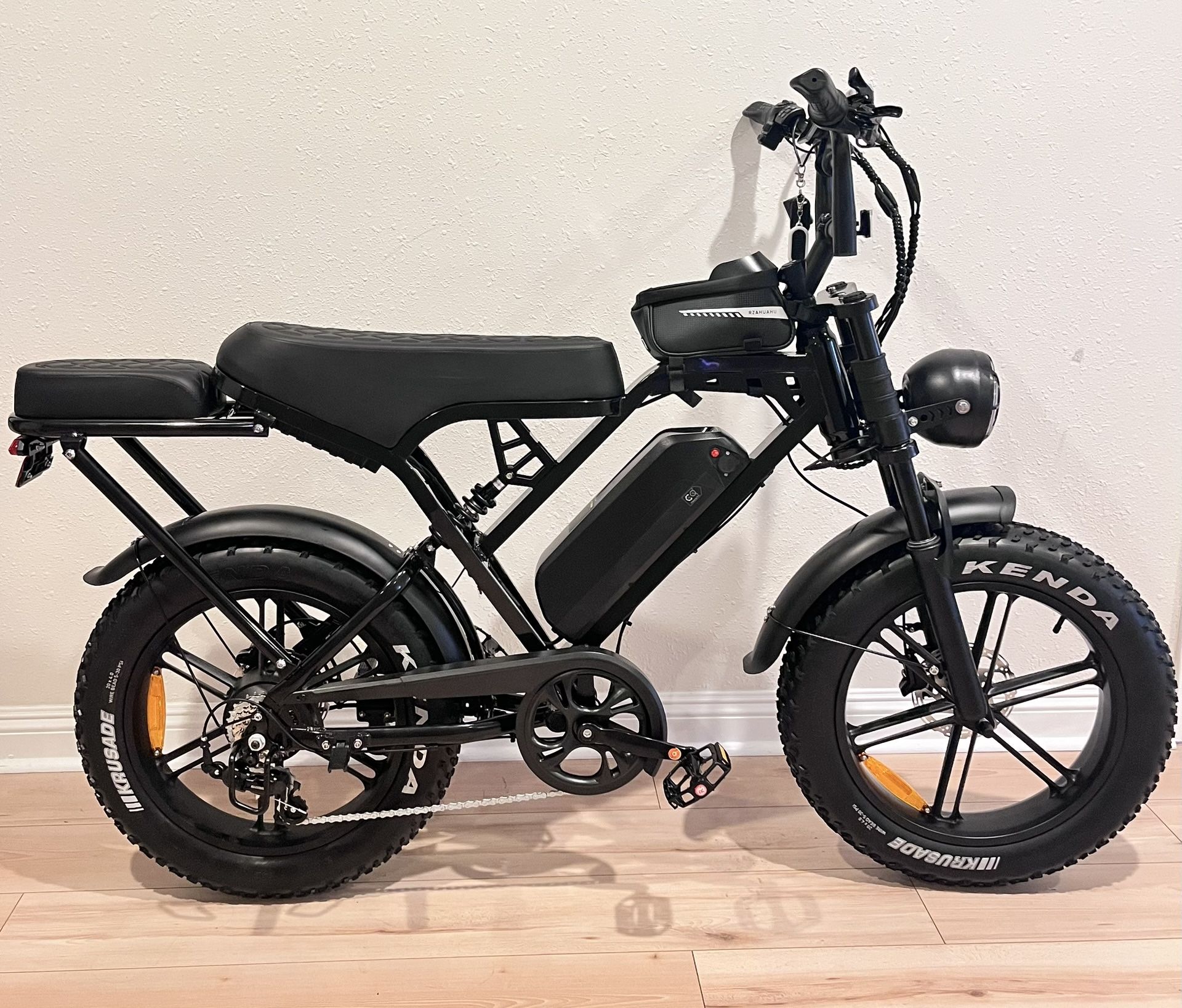 New Adult Electric Bike 1500W Peak,32mph, 15AH Battery, Removable Dual Seat, 20in Tires