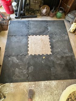 8 heavy duty 1/4” gym mats