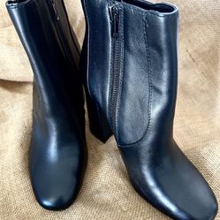 NORDSTROM RACK~STEVE MADDEN/Women’s Black Leather Boots. Size 9