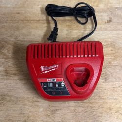 Milwaukee M 12 Battery Charger 