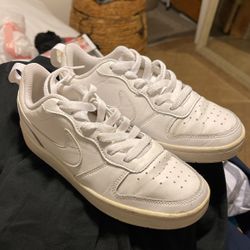 Nikes Size 5
