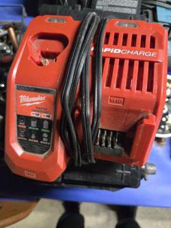 Milwaukee Battery Charger Works Great