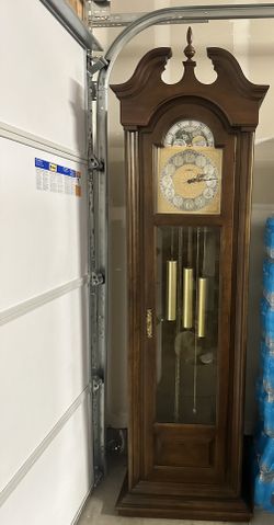 Howard miller Grandfather clock