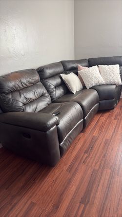 Recliner sofa