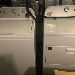 Whirlpool White Washer/dryer Set