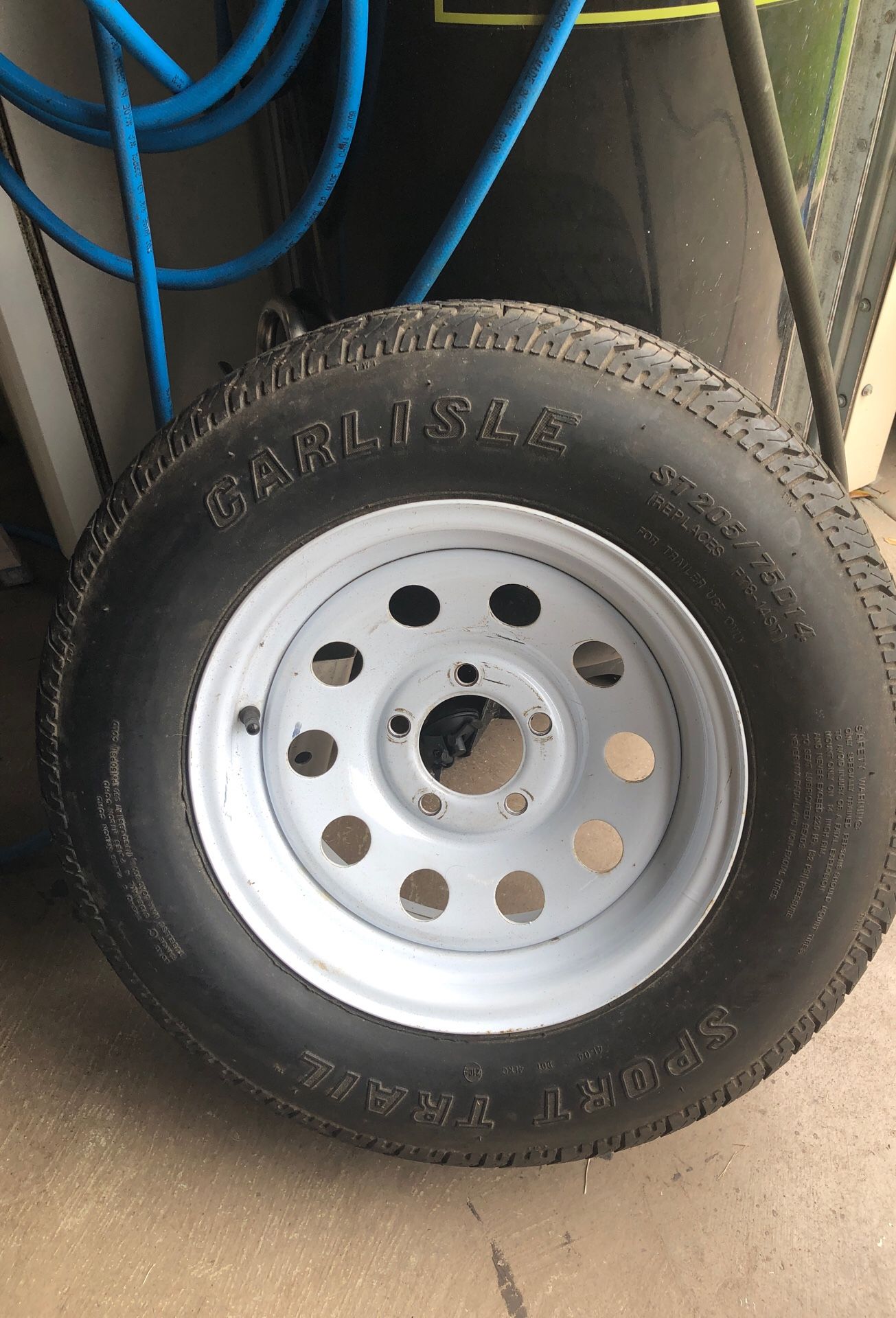 Trailer tire