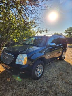 2008 GMC YUKON DENALI  !!FULL OEM PARTOUT!!