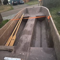 10’ Fiberglass Fishing Boat