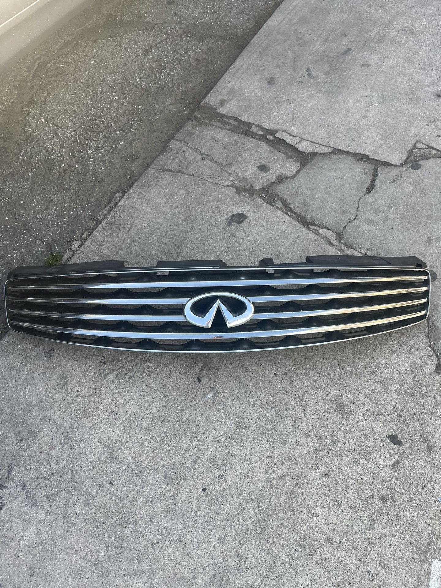 Infiniti G35 Coupe Grill 03-06